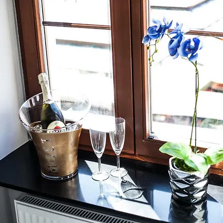Loft Straganiarska Апартаменти
